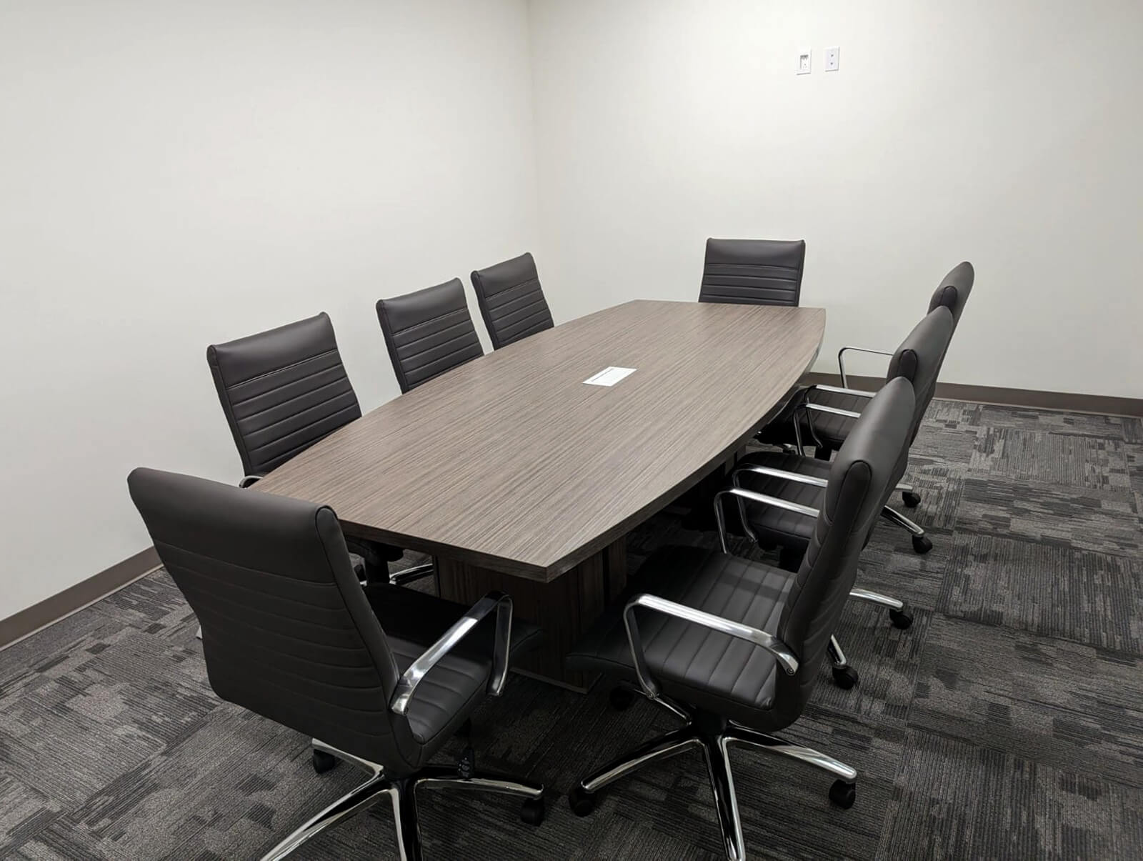 NY-office-furniture-cafworl2emmp-051623-03.jpg