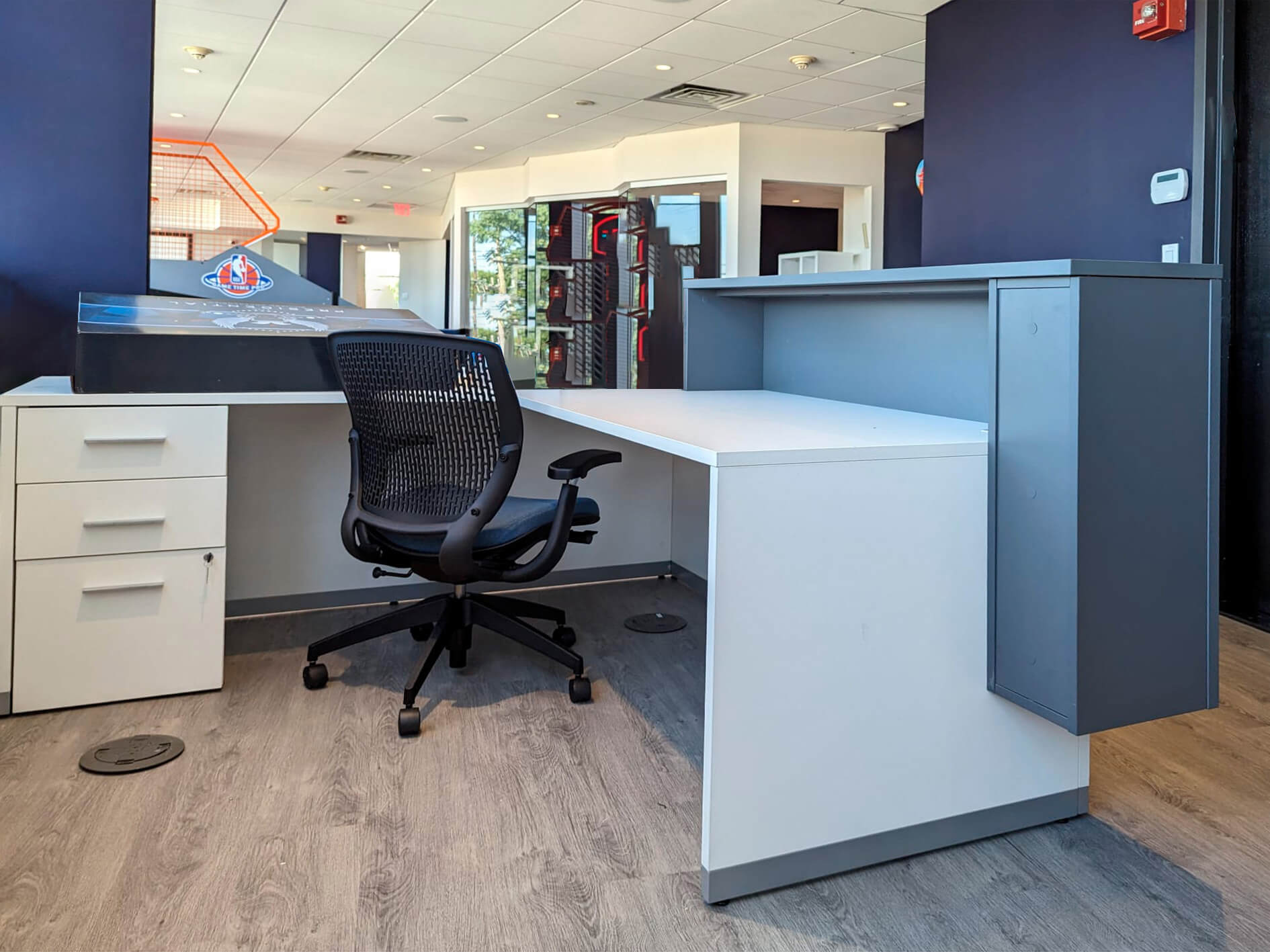 NY office furniture eworl1emrs 082823 20