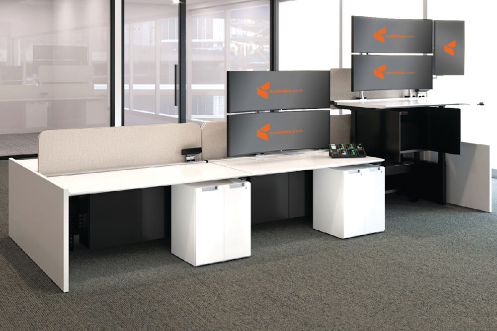 Max range traiding desk angle view 02 Max range traiding desk angle view 02